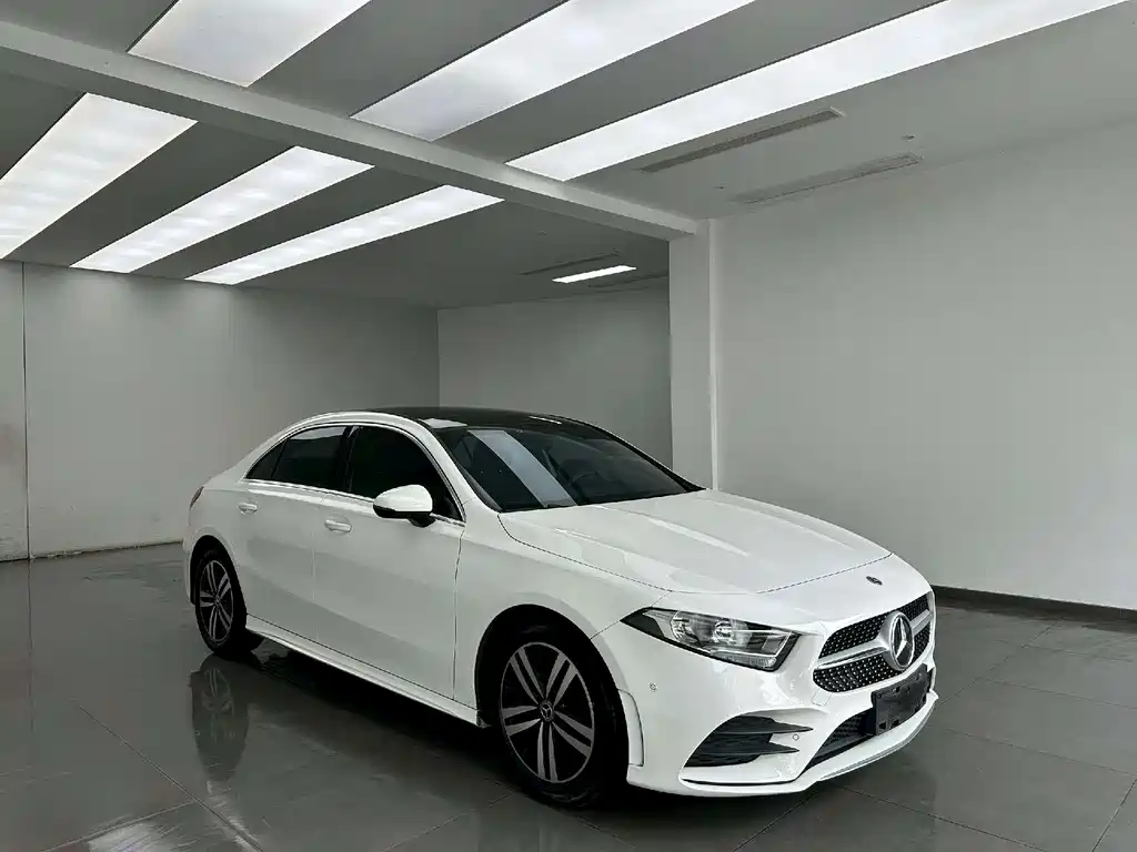 Mercedes-Benz A-Class 2020 — фото 3