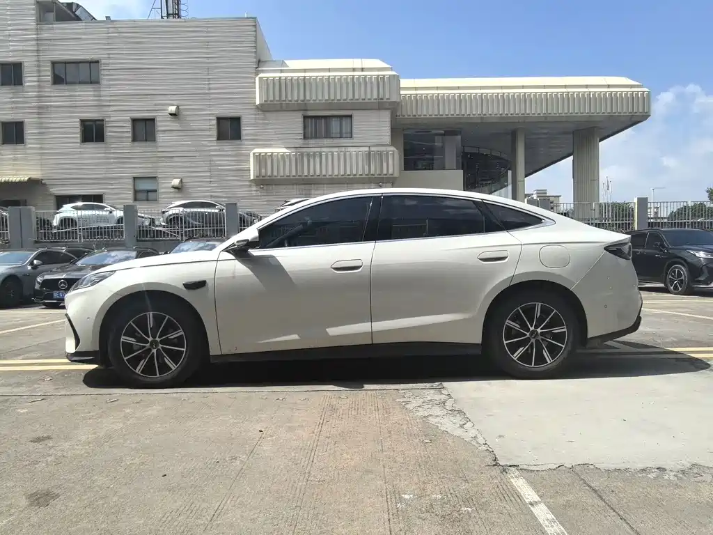 BYD Seal 06 2025