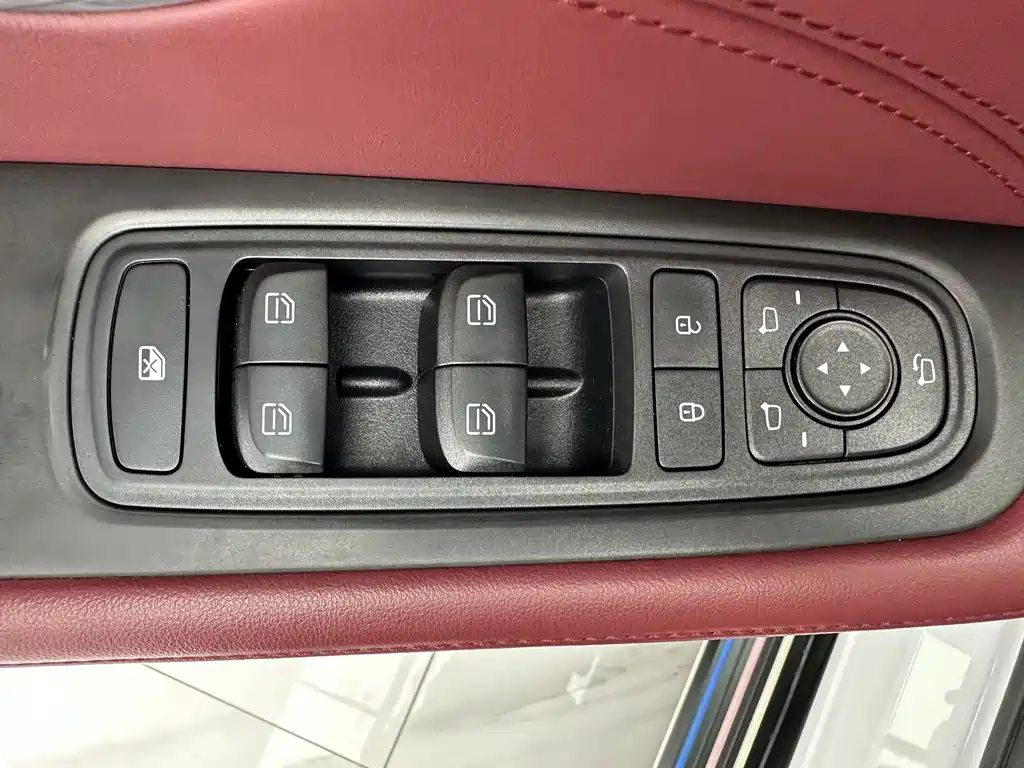 Jetour Jietu X70 PLUS 2023 — фото 12