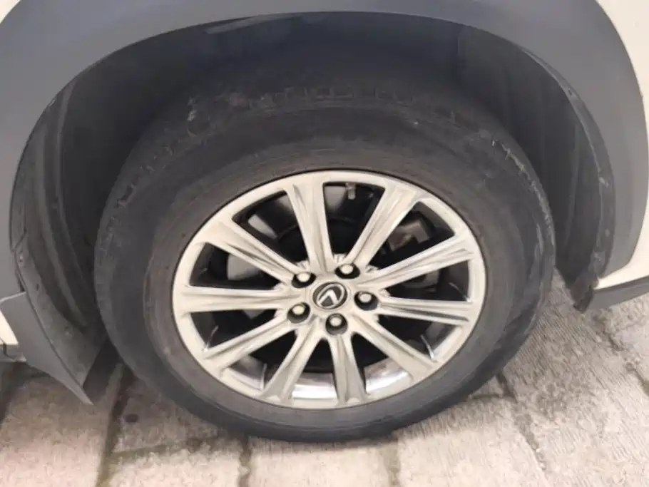 Lexus NX 2019