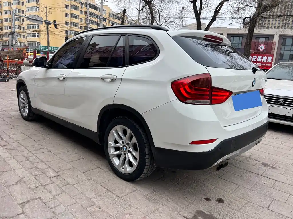 BMW X1 2014 — фото 5
