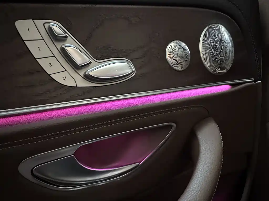 Mercedes-Benz E-Class 2023 — фото 13