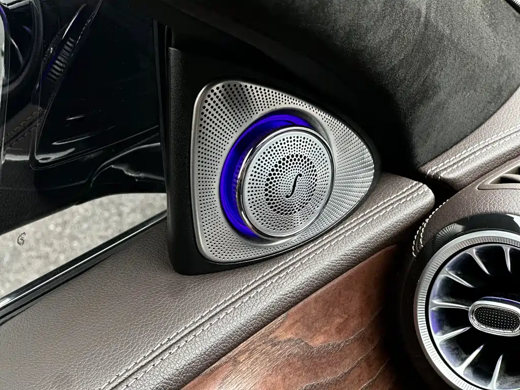 Mercedes-Benz E-Class 2021 — фото 18