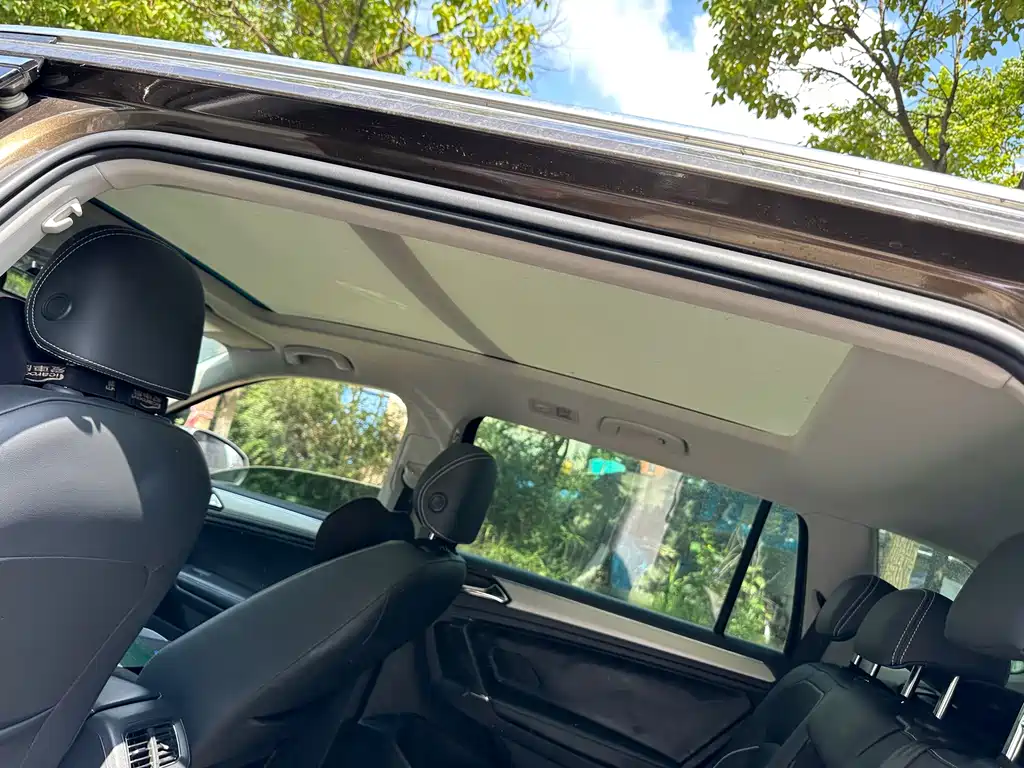 Volkswagen Tiguan L 2018 — фото 8