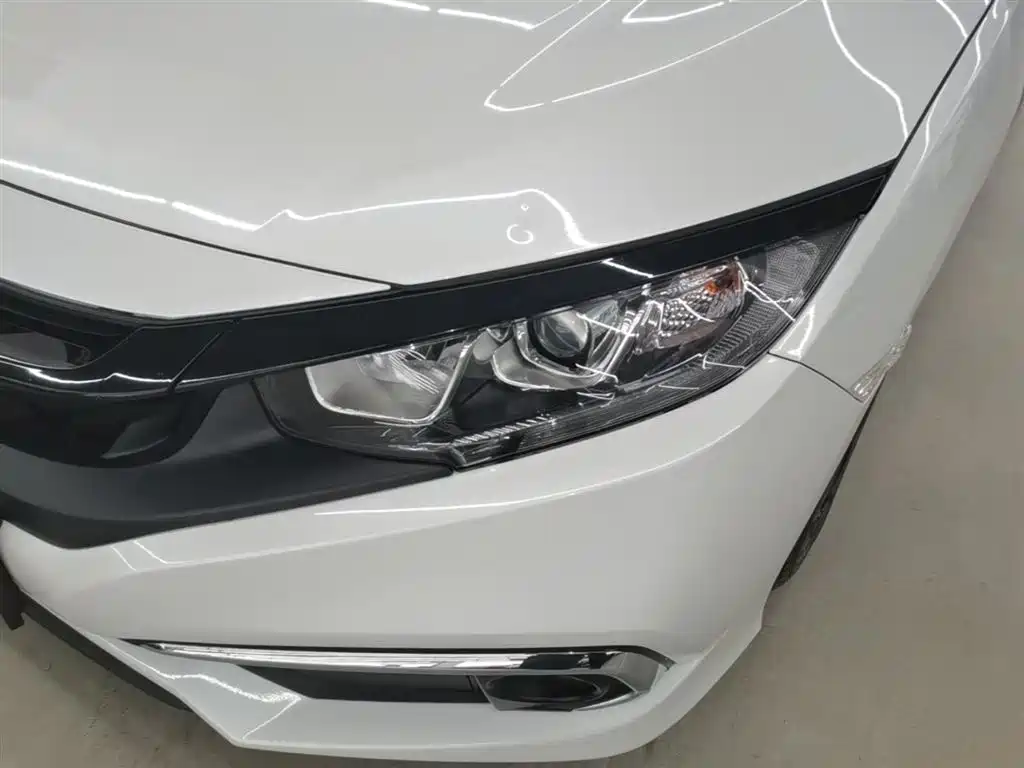 Honda Civic 2021 — фото 24