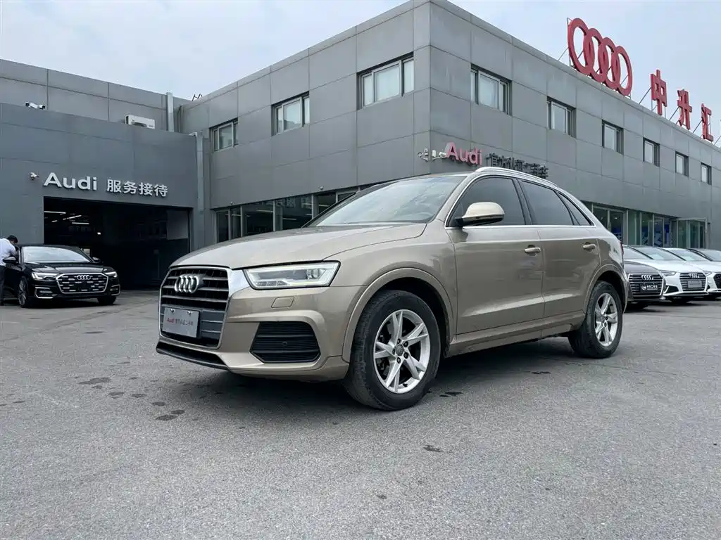Audi Q3 2018 — фото 1