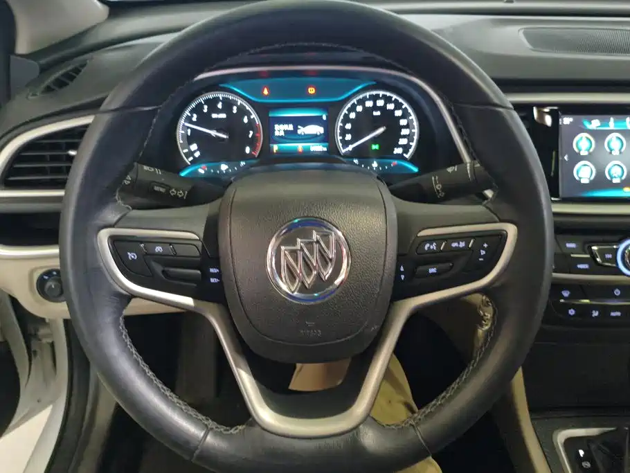Buick Excelle 2019 — фото 15