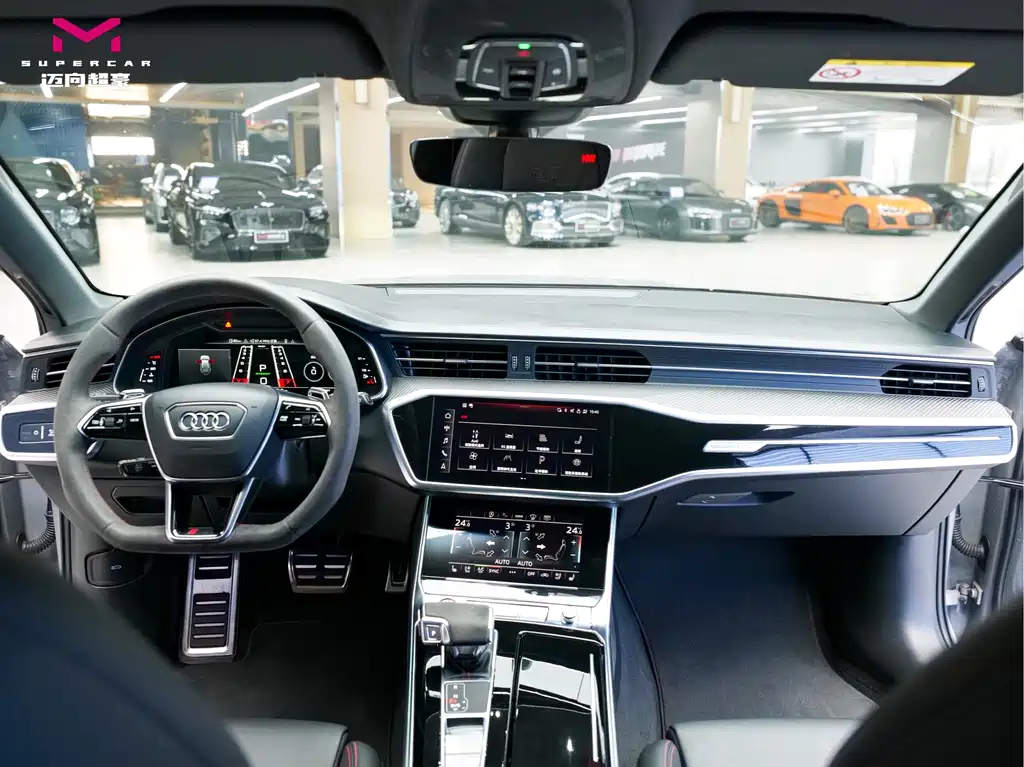 Audi RS 6 2021 — фото 10