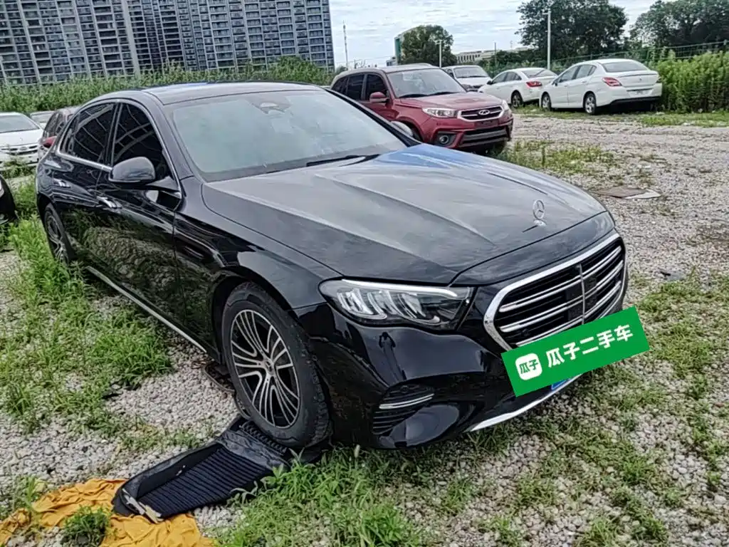 Mercedes-Benz E-Class 2024