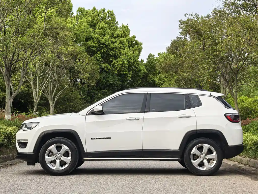 Jeep Compass 2018 — фото 4