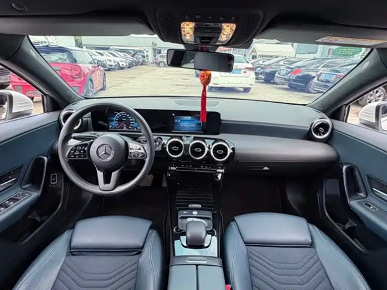 Mercedes-Benz A-Class 2019 — фото 8