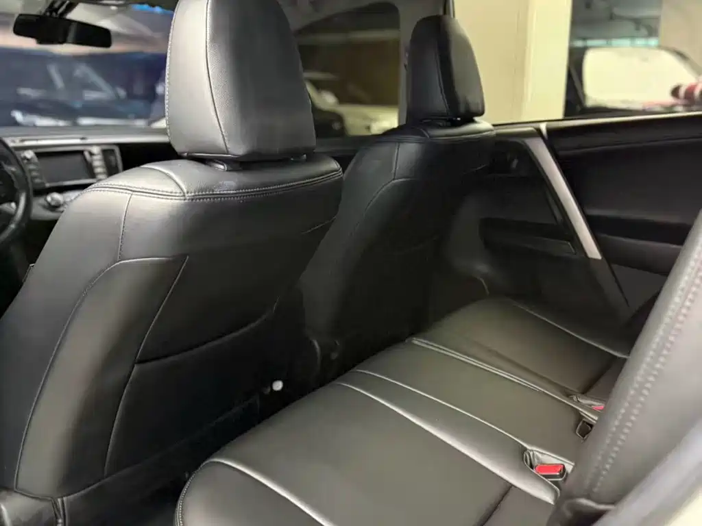 Toyota RAV4 2017