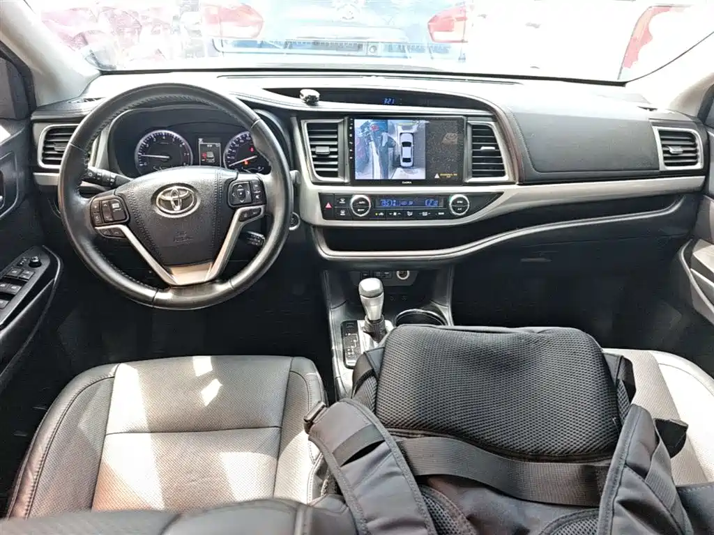 Toyota Highlander 2021 — фото 10