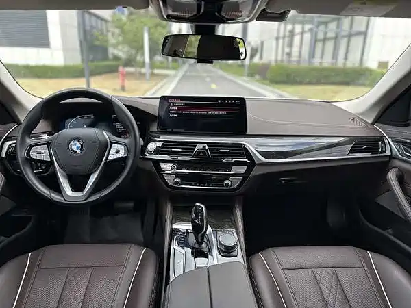BMW 5 Series 2021