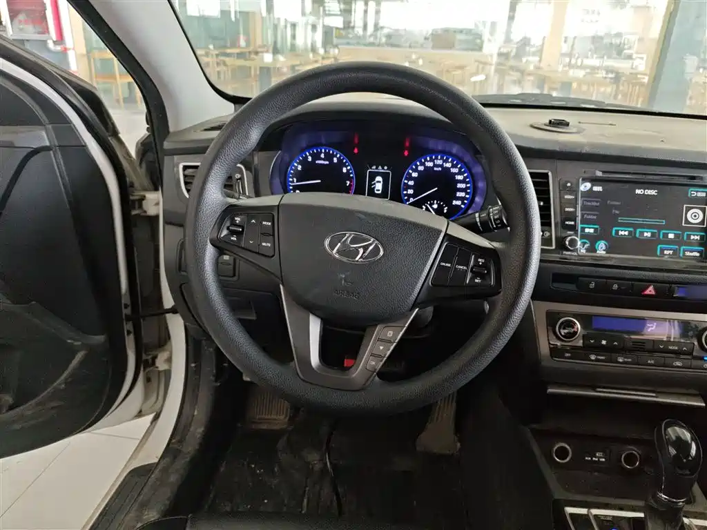 Hyundai Mistra 2015 — фото 11