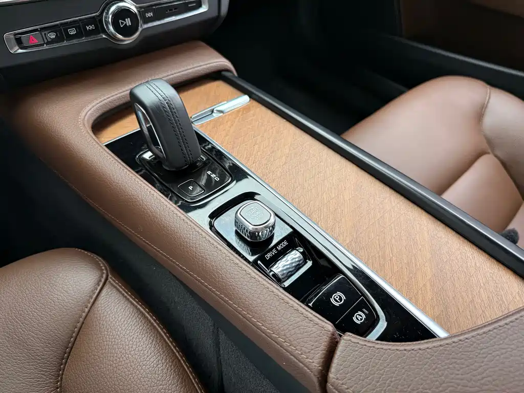 Volvo S90 2021 — фото 16