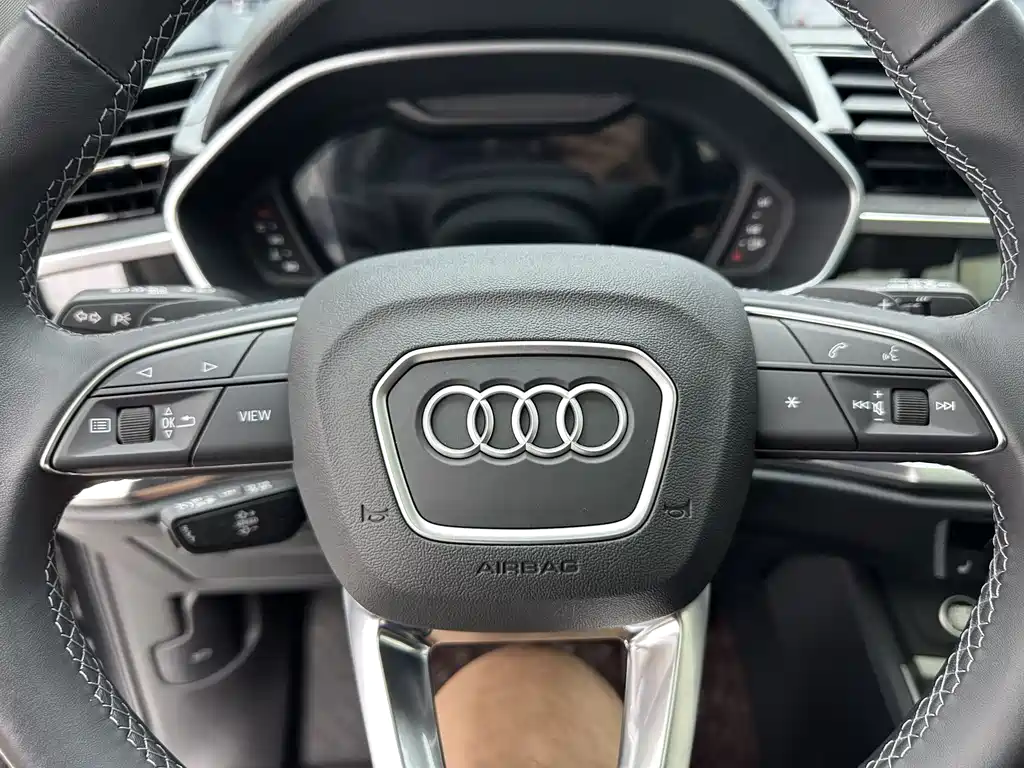 Audi Q3 2022 — фото 14