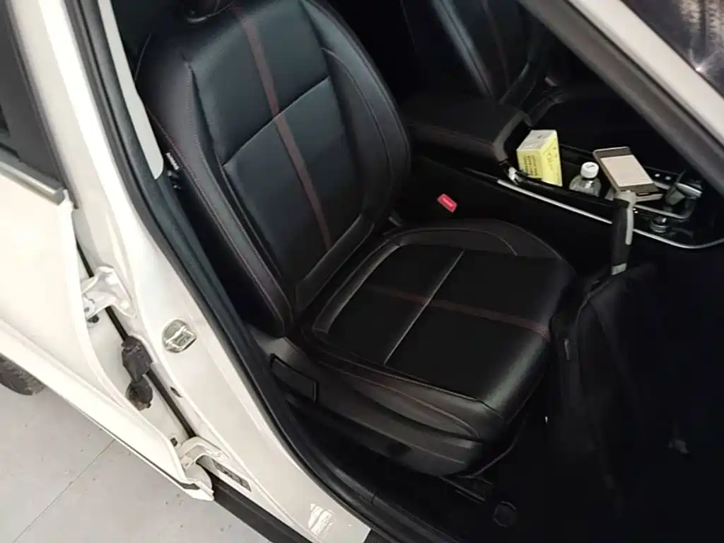 Kia KX3 2021 — фото 25