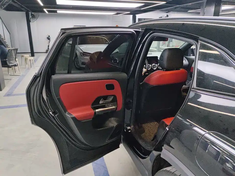 Mercedes-Benz GLA AMG 2023 — фото 8
