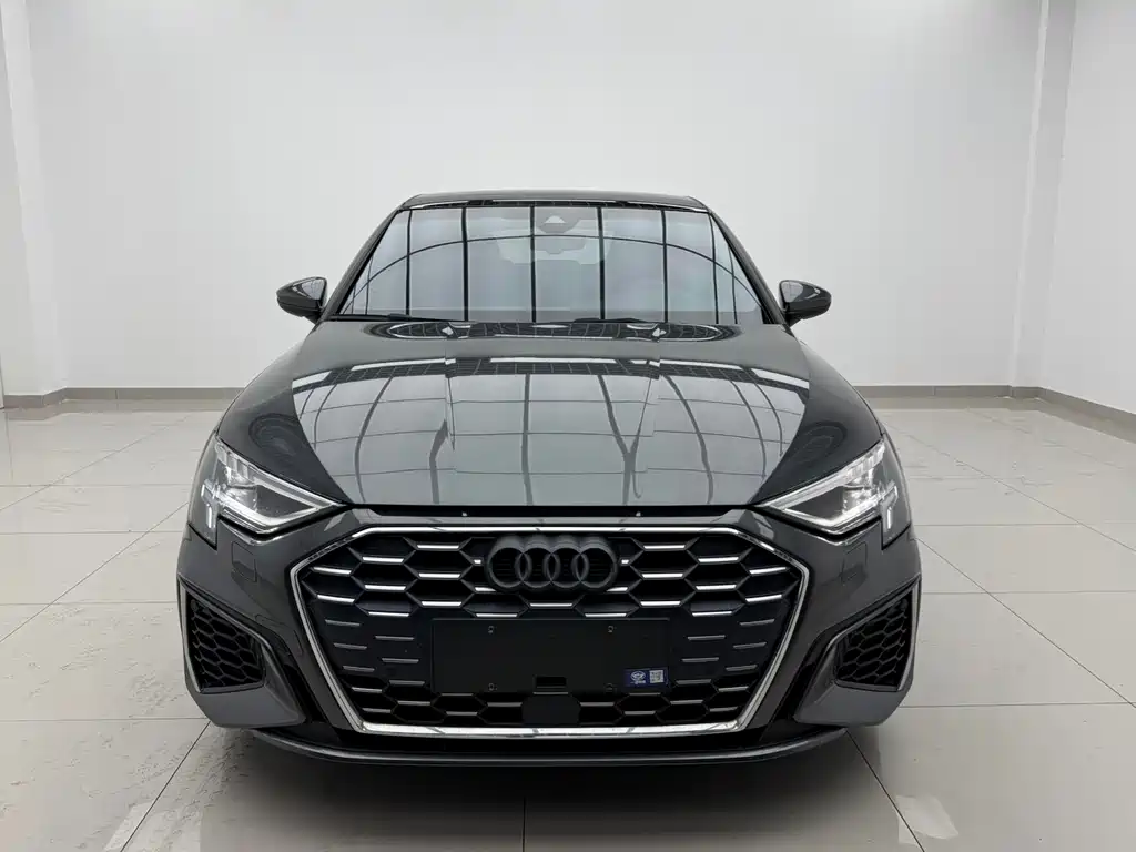 Audi A3 2023 — фото 2