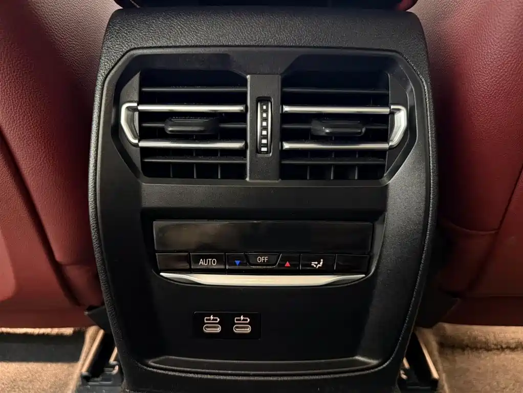 BMW 3 Series 2023 — фото 19