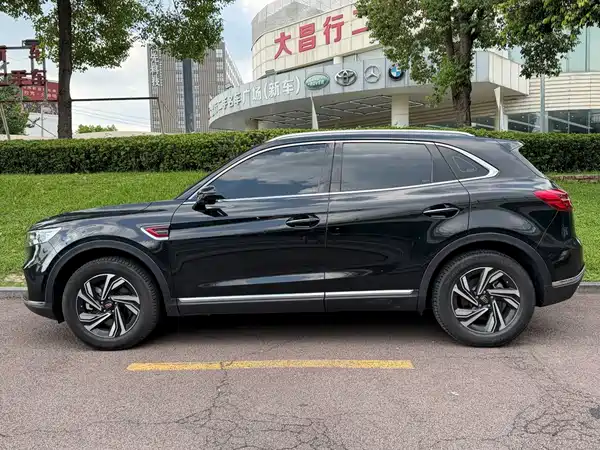 Hongqi HS5 2022