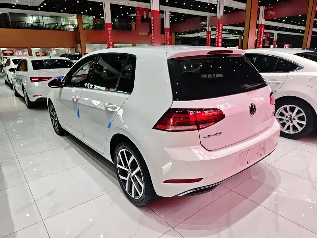 Volkswagen Golf 2020 — фото 11