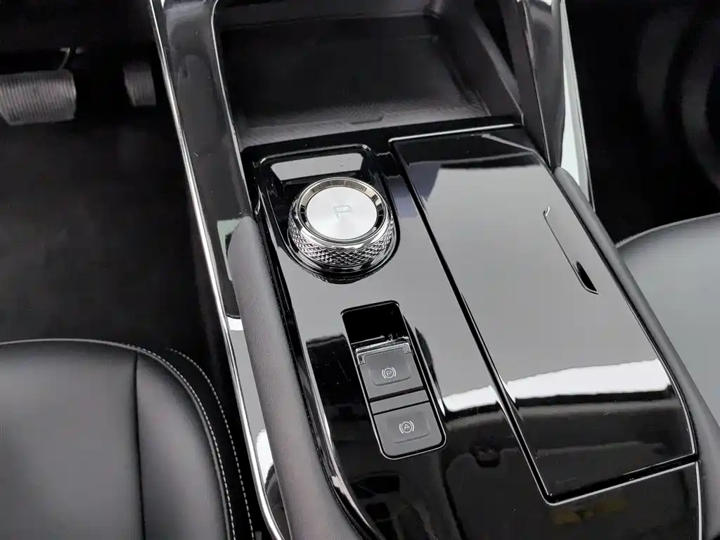 Haval H6 2023 — фото 13