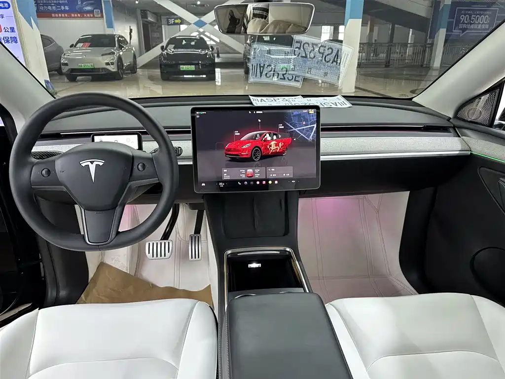Tesla Model Y 2023 — фото 10