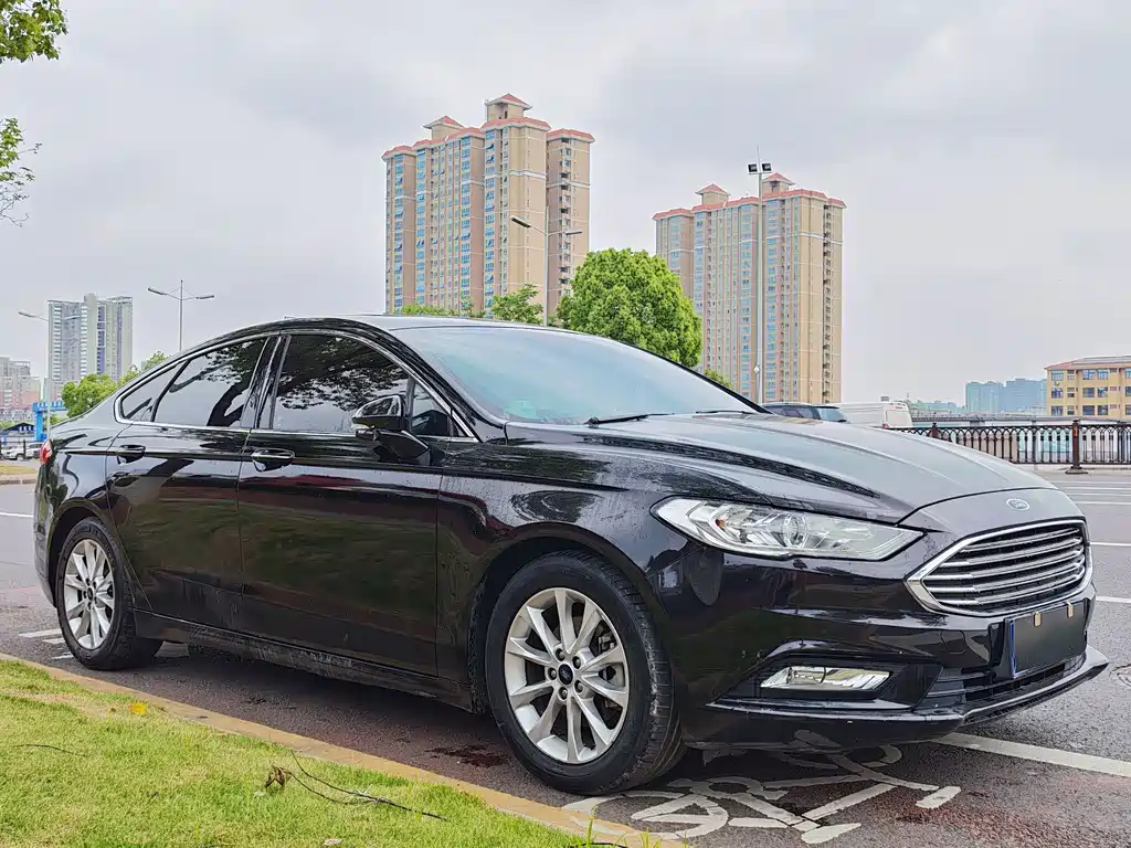 Ford Mondeo 2017 — фото 4