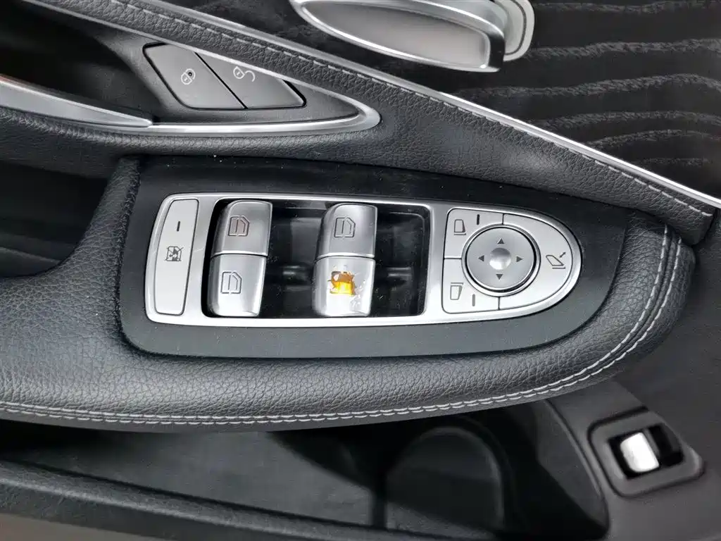 Mercedes-Benz C-Class 2018 — фото 9