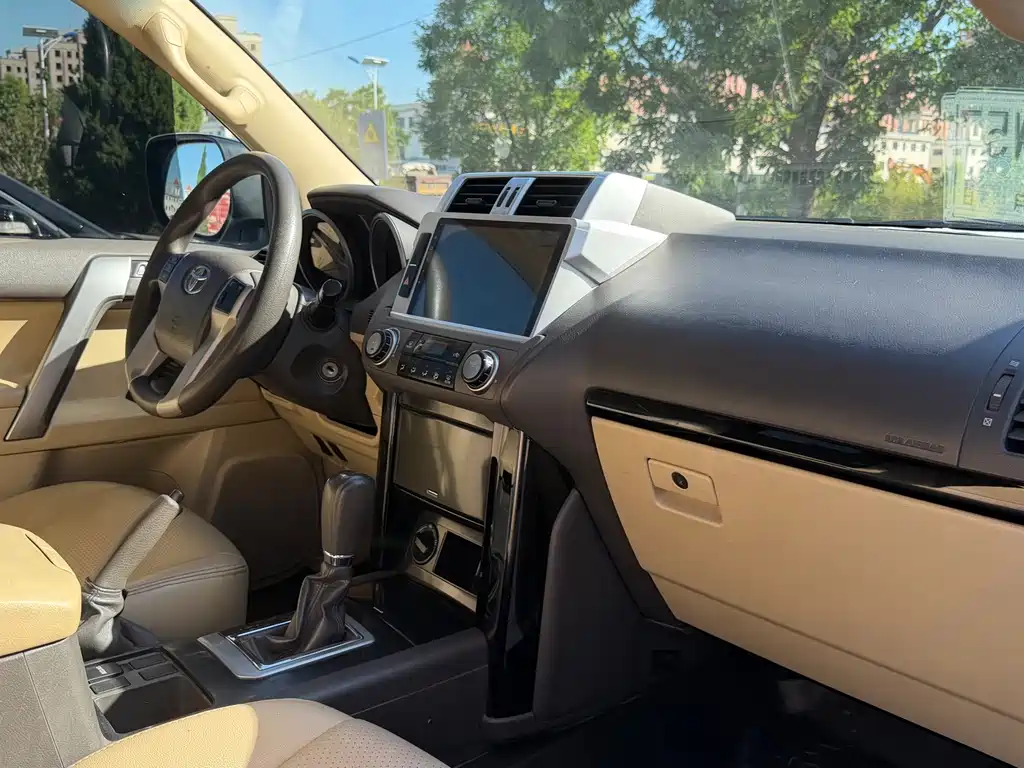 Toyota Prado 2016 — фото 10