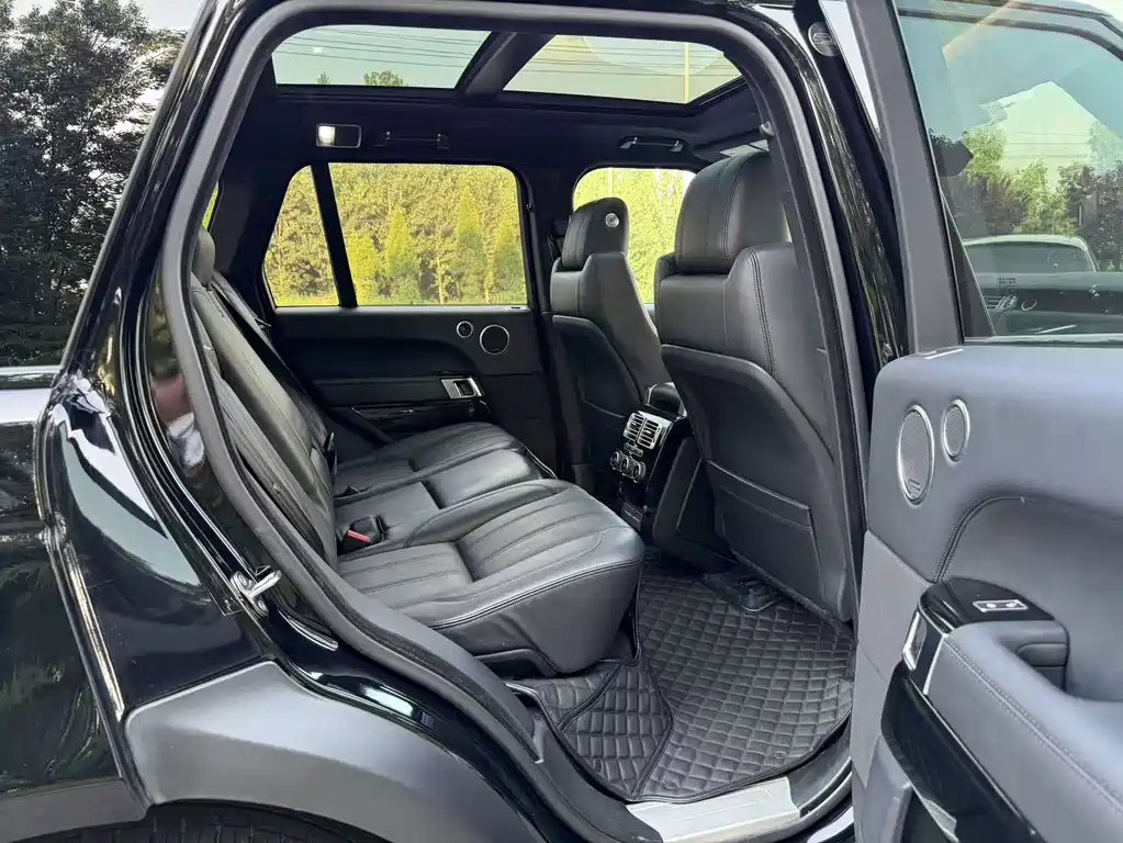 Land Rover Range Rover 2018 — фото 11