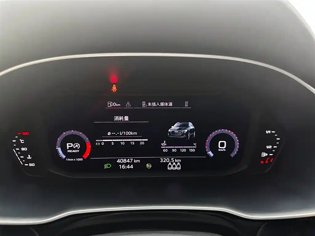 Audi Q3 2022 — фото 12