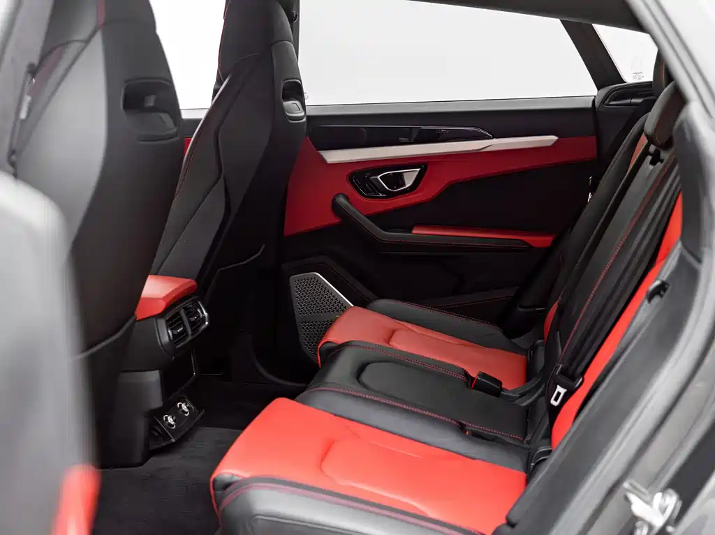 Lamborghini Urus 2020 — фото 20