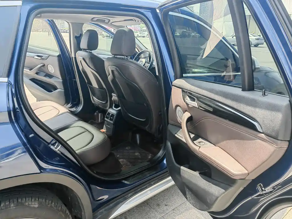 BMW X1 2021 — фото 17