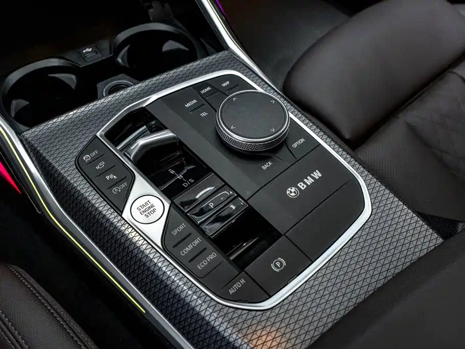BMW 3 Series 2024 — фото 18