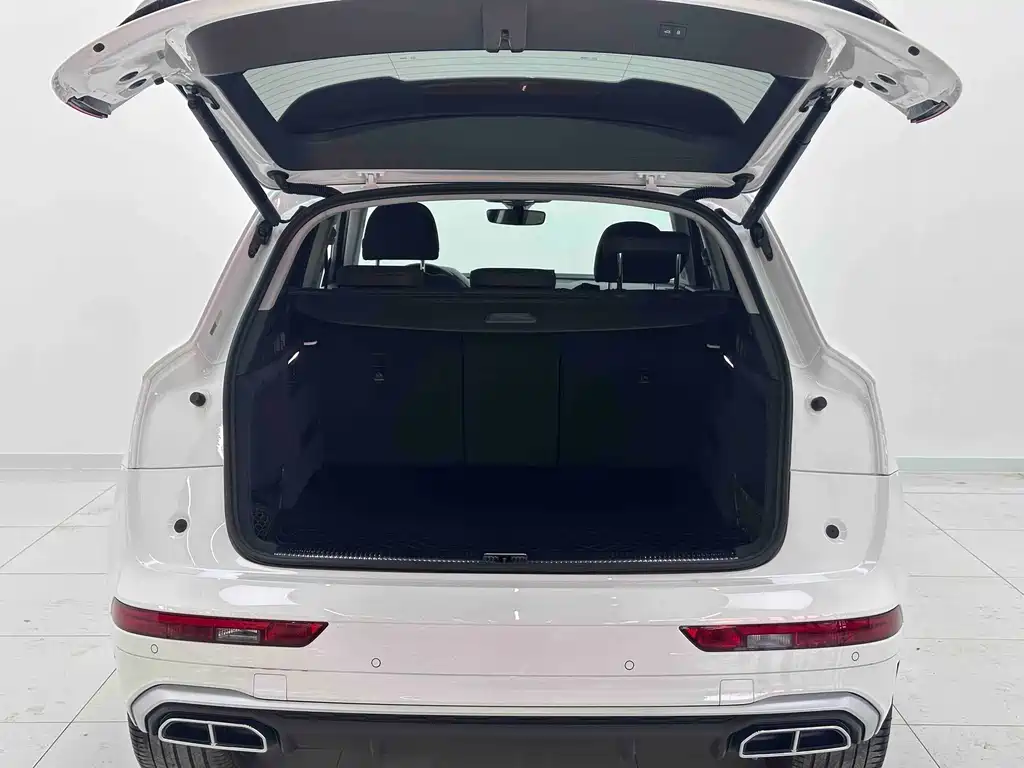 Audi Q5L 2022 — фото 8