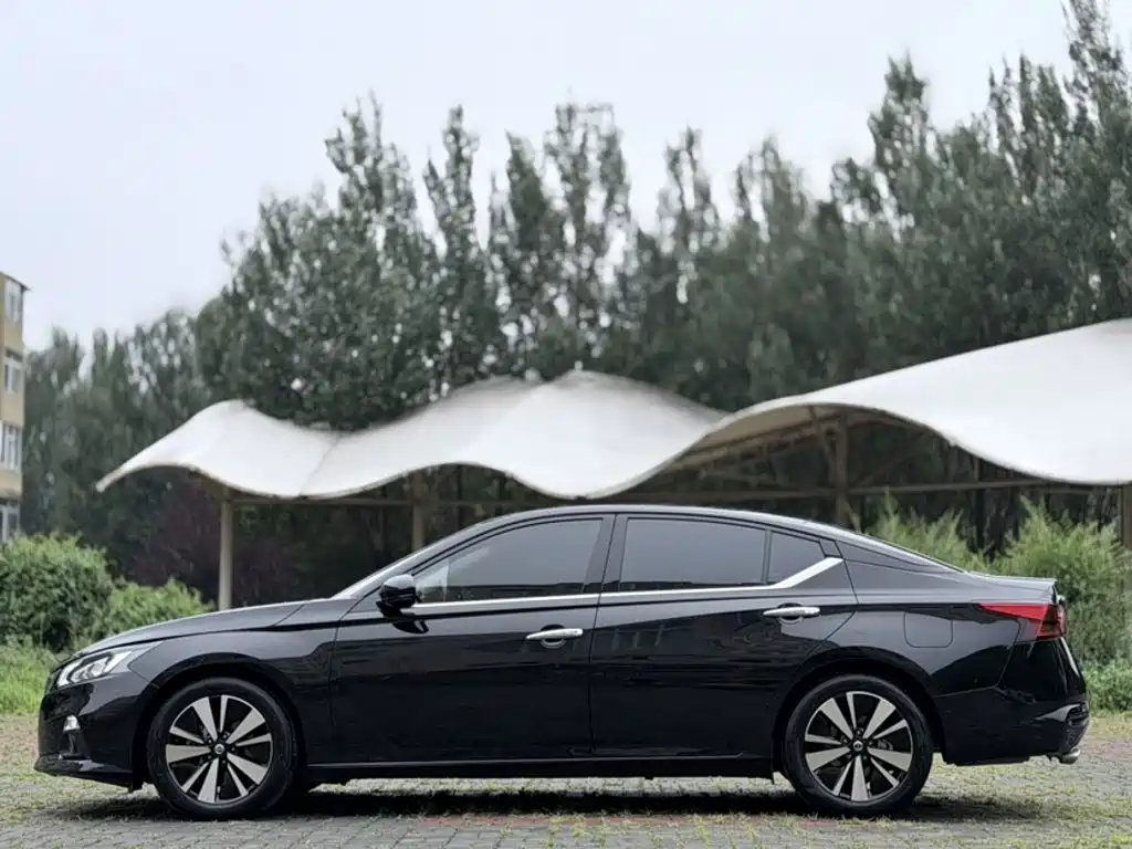 Nissan Teana 2022 — фото 10