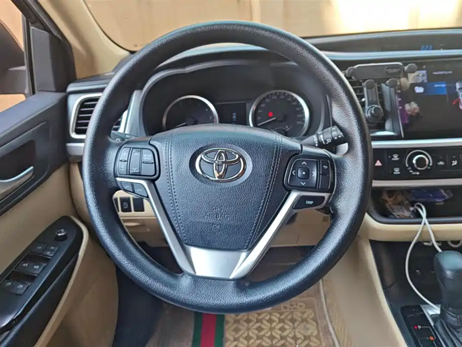 Toyota Highlander 2020 — фото 15