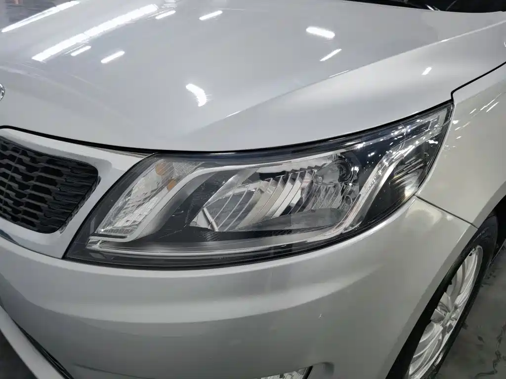 Kia K2 2013