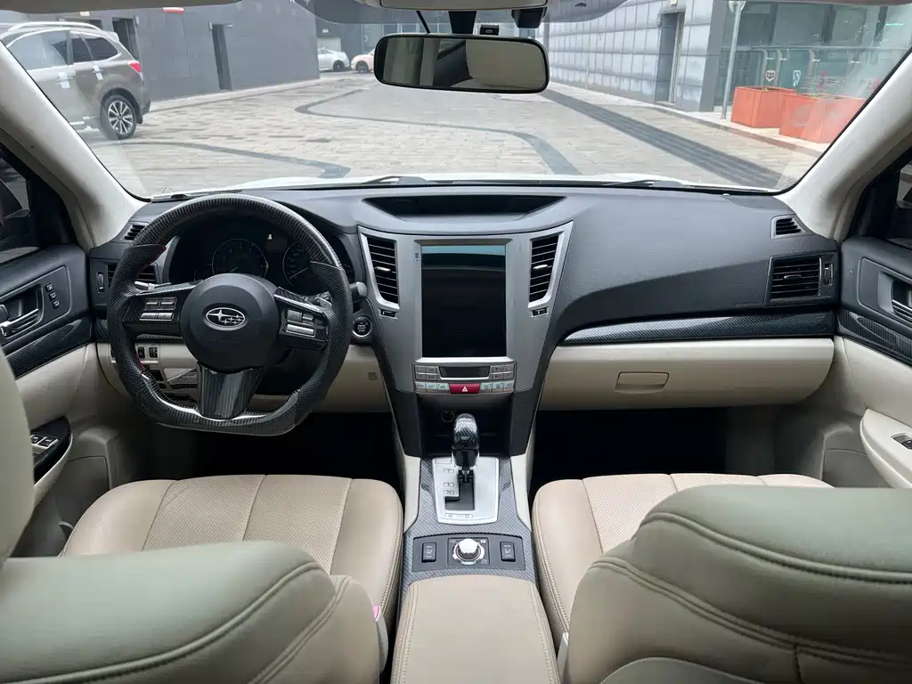 Subaru Outback 2010 — фото 5
