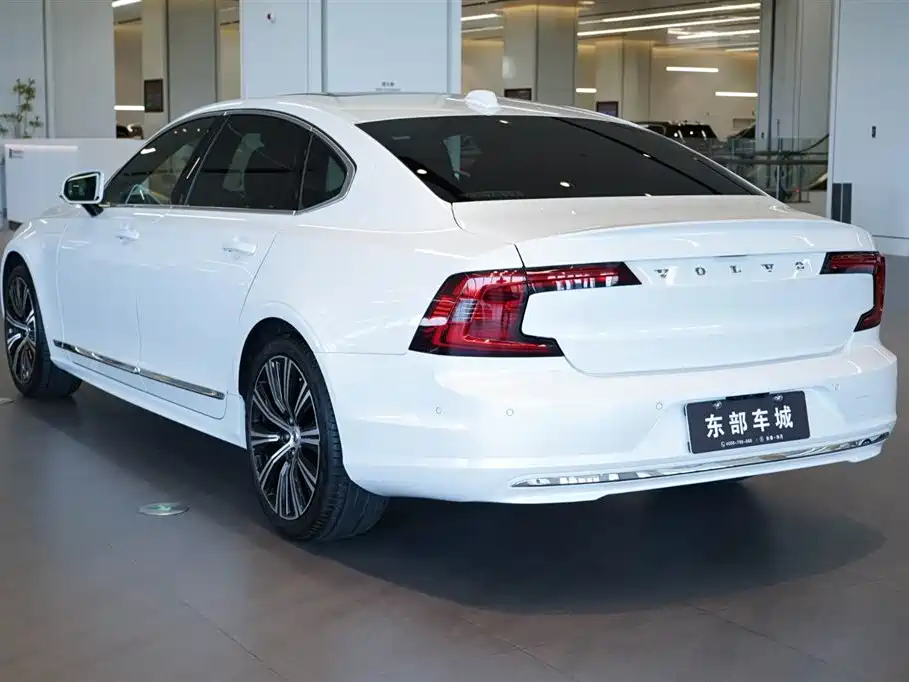 Volvo S90 2023 — фото 10