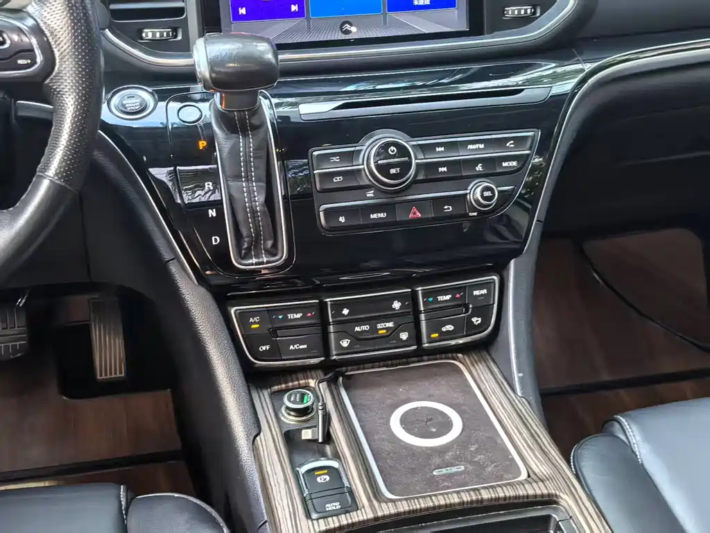 GAC Trumpchi M8 2020 — фото 8