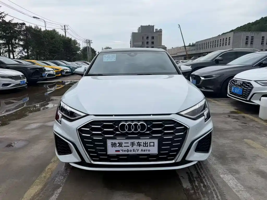 Audi A3 2023 — фото 2