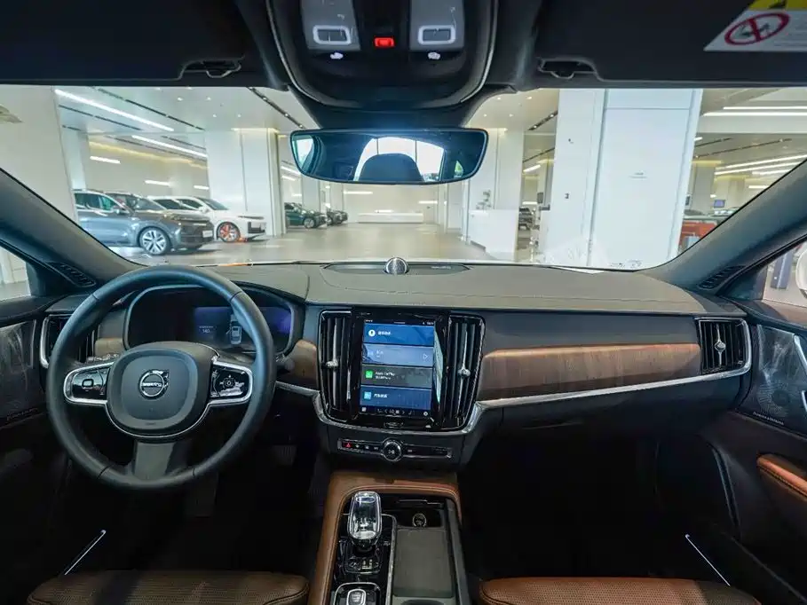 Volvo S90 2023 — фото 19