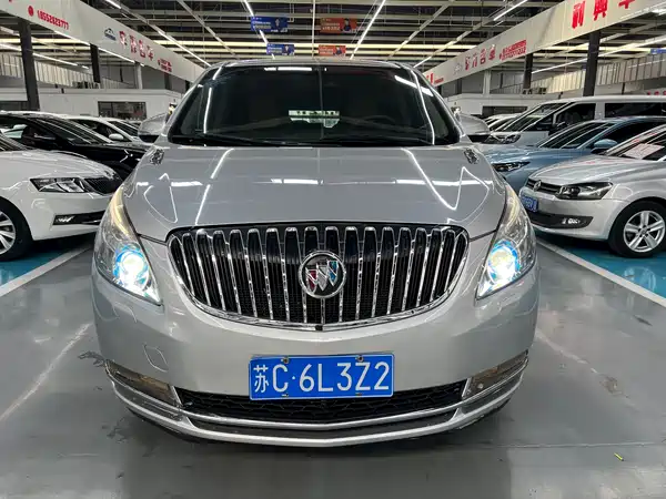 Buick GL8 2013