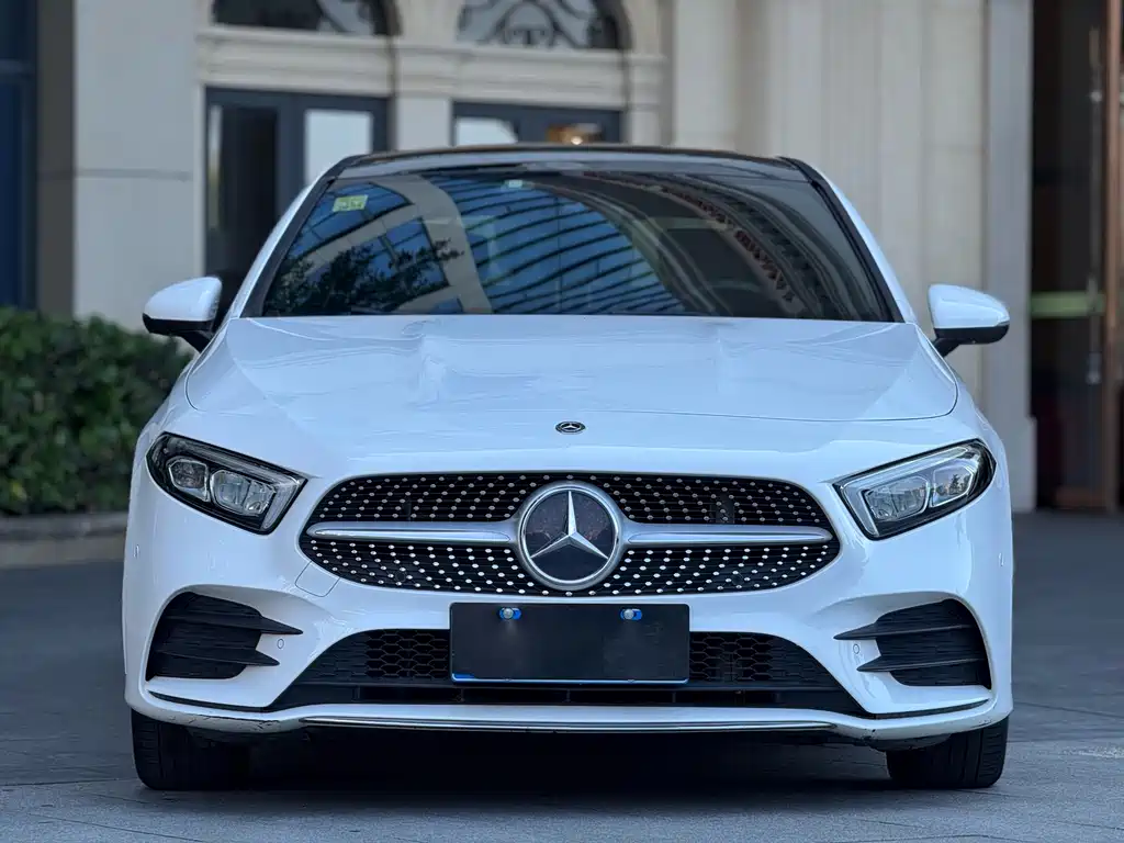 Mercedes-Benz A-Class 2019 — фото 2