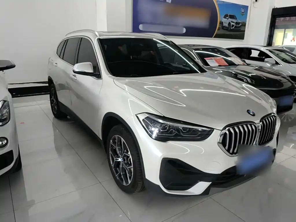 BMW X1 2021 — фото 4