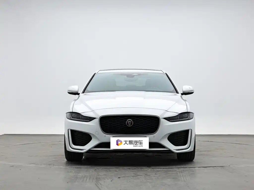 Jaguar XEL 2025 — фото 2
